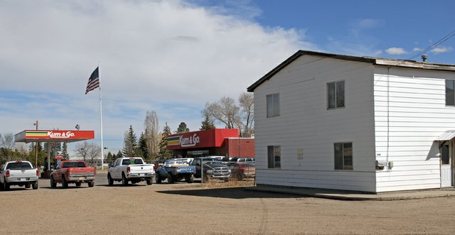 Kum & Go, headquartered in Des Moines, Iowa, is interested in purchasing the shop building at 640 E. Victory Way, pictured above right. The building is owned by Moffat County and must be auctioned off to the highest bidder in accordance to county policies. If acquired by Kum & Go, the company plans to demolish its location at 700 E. Victory Way, located next store to the shop building, to make way for a store more than 5,000 square feet in size and featuring 10 to 18 gasoline pumps.