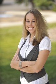 Photo of Holly Thomas